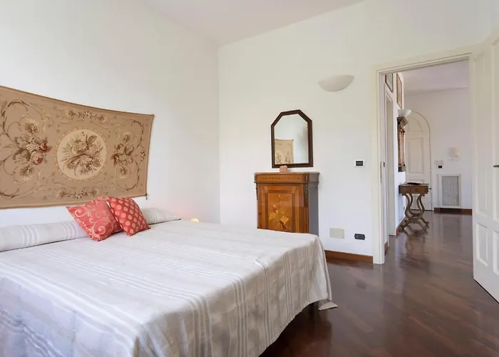 Alberto A By Interhome